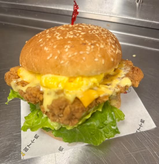 egg & cheese chicken sandwich 滑蛋 芝士 炸鸡汉堡